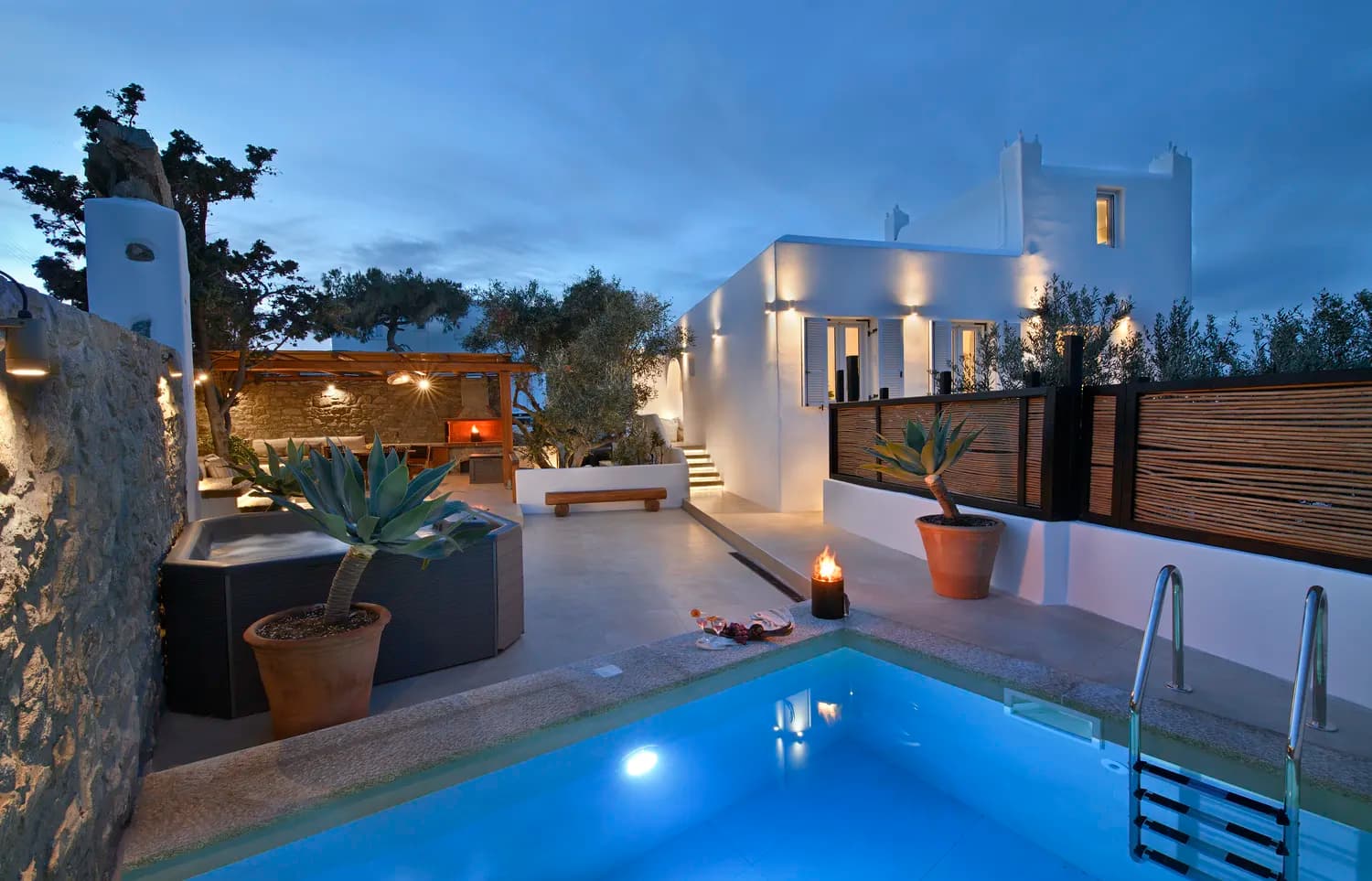 Private pool